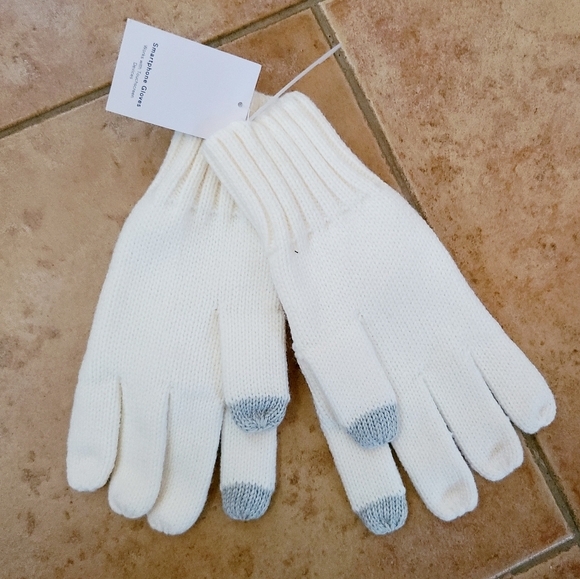 👀50% OFF - NWT‼️ Girl's GAP brand Tech Cable Knit Mittens - Picture 11 of 13